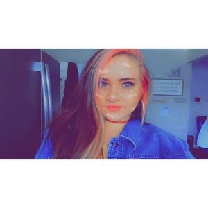 Meet your Posher, Kelsie